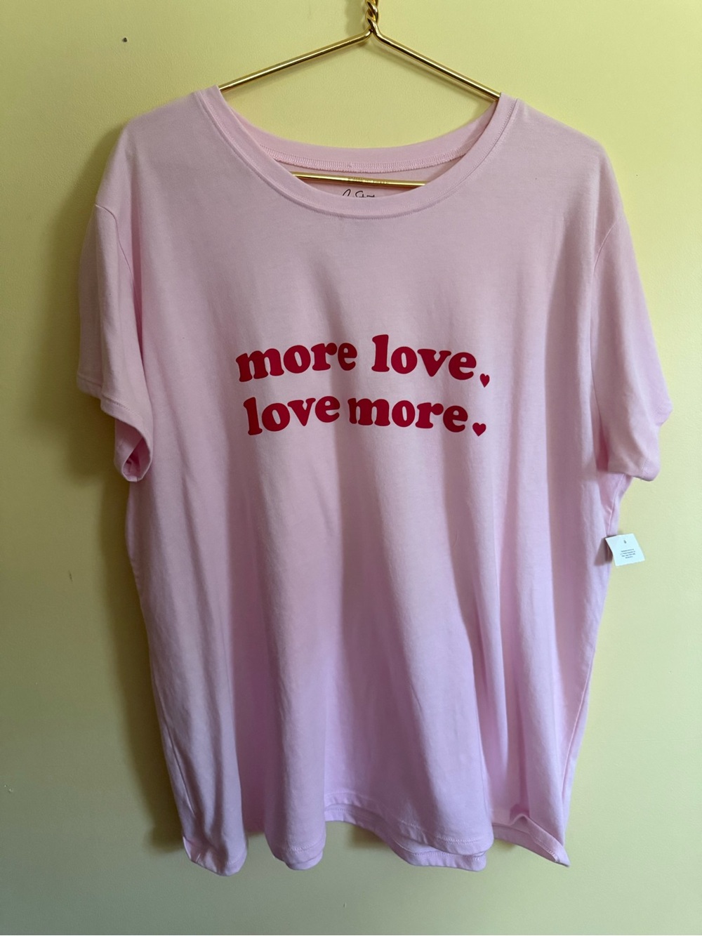 NWT City Streets Juniors Pink Graphic Tee